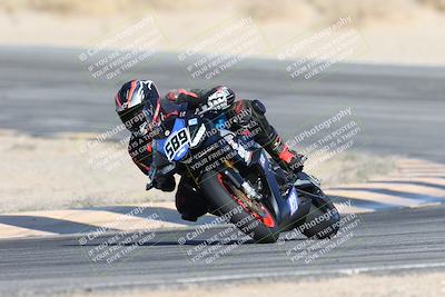 media/Dec-07-2025-CVMA (Sun) [[3e7d2de5dc]]/Race 7-Formula Lightweight Twins Shootout/